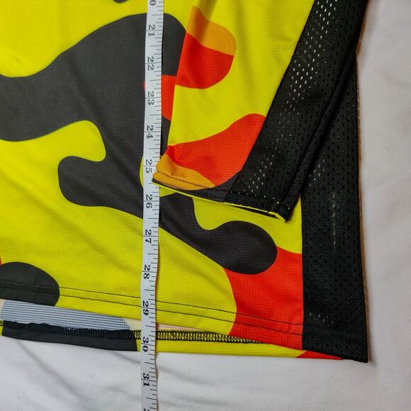 Triumph Motorcycles Lava Camo Long Sleeve Lightweight Moto Jersey Medium - Picture 12 of 12